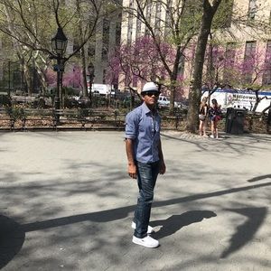 Meet your Posher, Delroy